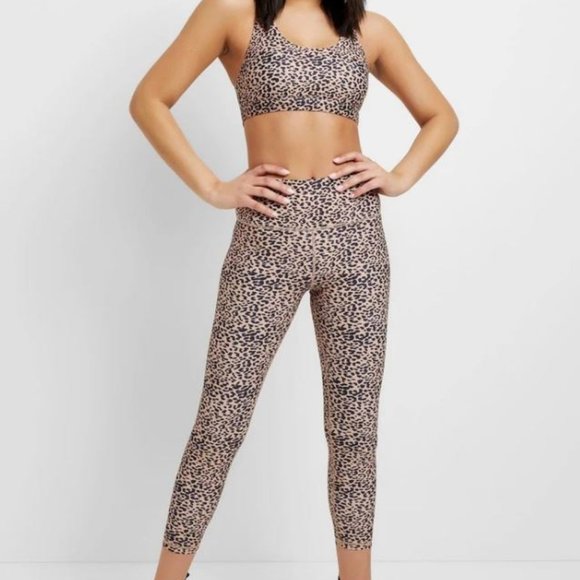 ALLFENIX | Cheetah Sand 7/8 Legging Size XS - Picture 4 of 10